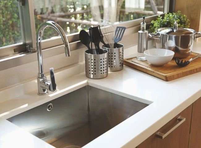 cach-xu-ly-tac-bon-rua-bat-don-gian-tai-nha