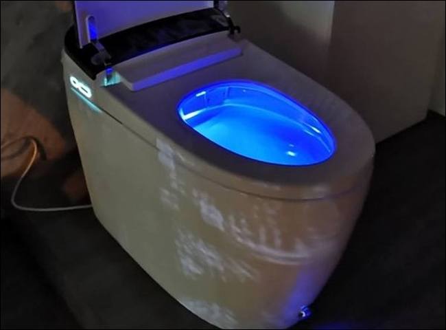 chọn nắp bồn cầu