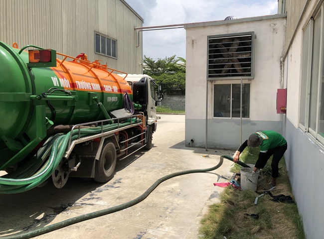 Dịch vụ hút hầm mỡ quận 4 Đức Bảo cảnh báo lừa đảo