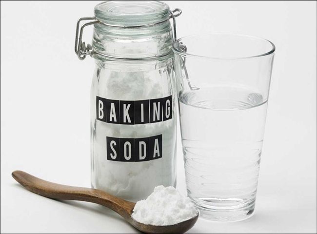 Khử m&ugrave;i h&ocirc;i nh&agrave; vệ sinh bằng Baking Soda v&agrave; muối