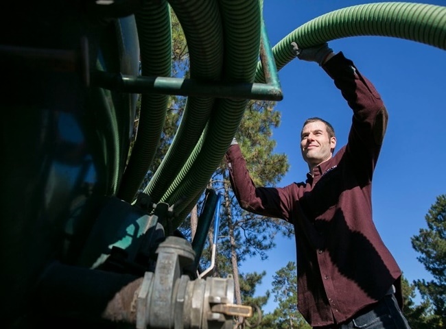 Dịch vụ r&uacute;t hầm cầu Phường 12 Quận 4 cố gắng ho&agrave;n thiện mỗi ng&agrave;y