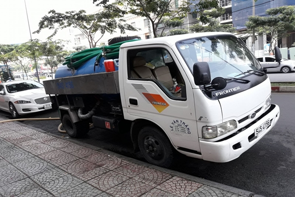 Dịch vụ rút hầm cầu quận 4 có quy trình rõ ràng, dễ hiểu