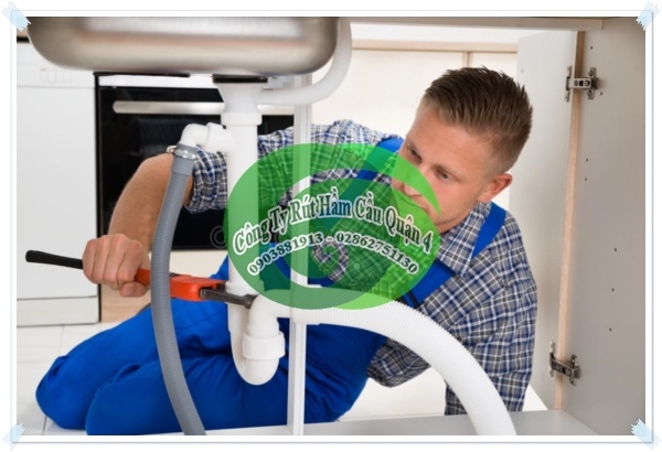 Xử l&yacute; th&ocirc;ng nghẹt đường cống.